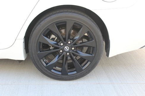 Used 2018 Nissan Maxima SR w/ Midnight Edition image 44