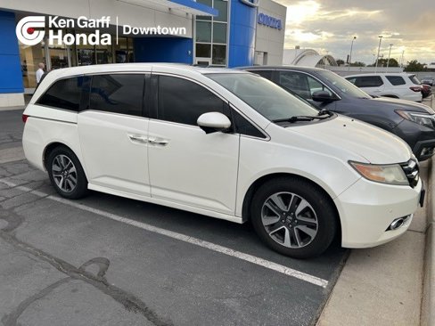 Used 2016 Honda Odyssey Touring image 1