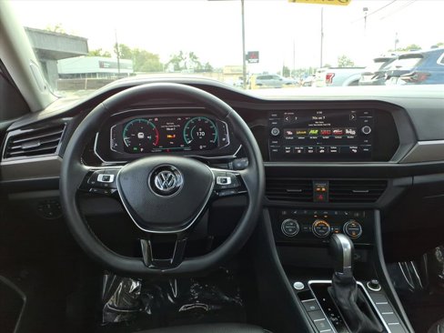 Used 2019 Volkswagen Jetta SEL Premium image 27