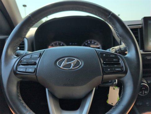 Used 2021 Hyundai Venue SEL image 22