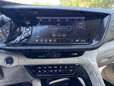 Used 2021 Buick Envision Essence image 25