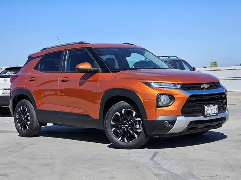 Used 2022 Chevrolet TrailBlazer LT w/ LPO, Blackout Package image 3
