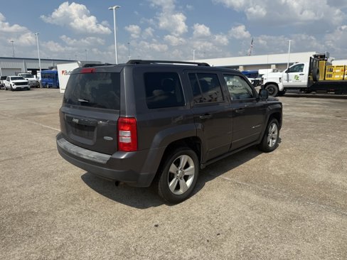 Used 2017 Jeep Patriot Latitude image 5