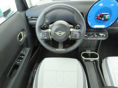 Used 2025 MINI Cooper 4-Door Hardtop image 13