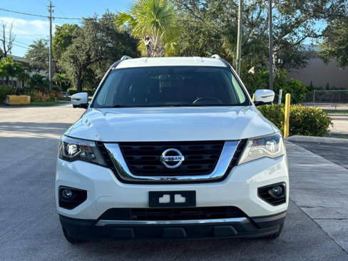 Used 2019 Nissan Pathfinder SL image 2