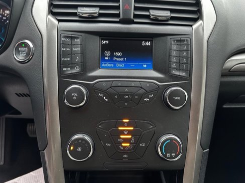 Used 2019 Ford Fusion S image 18