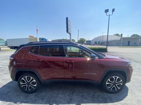 Used 2022 Jeep Compass Limited w/ Sun and Sound Group image 4