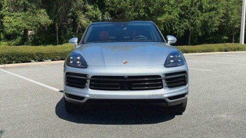 Certified 2023 Porsche Cayenne Coupe image 3