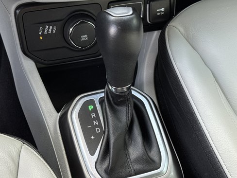 Used 2022 Jeep Renegade Limited image 36