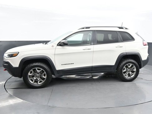Used 2019 Jeep Cherokee Trailhawk image 4