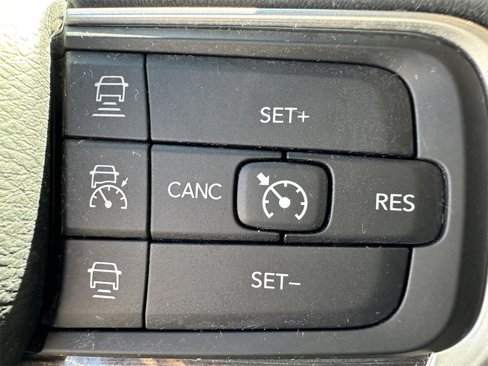 Used 2022 Jeep Wagoneer Series III w/ Premium Group I image 21