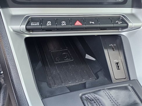 Used 2020 Audi Q3 2.0T Premium Plus w/ Premium Plus Package image 30