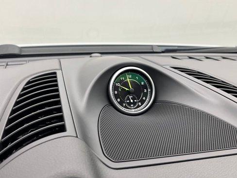 Used 2015 Porsche Cayenne S image 24