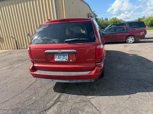 Used 2006 Chrysler Town & Country Limited w/ Trailer Tow Prep Group image 9