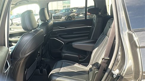 Used 2021 Jeep Grand Cherokee L Limited image 23