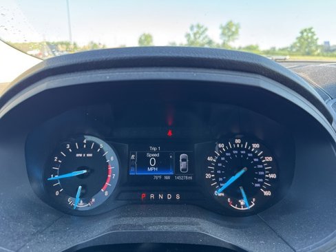 Used 2017 Ford Edge SE image 7