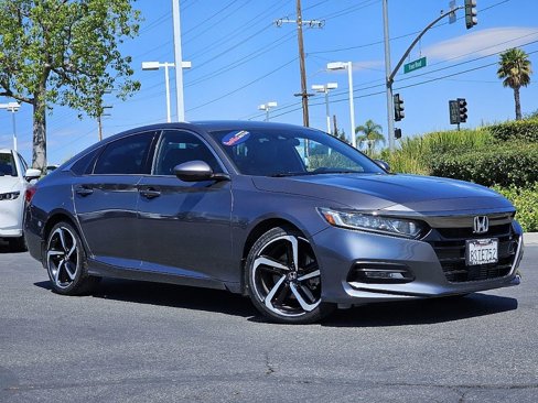 Used 2018 Honda Accord Sport image 3