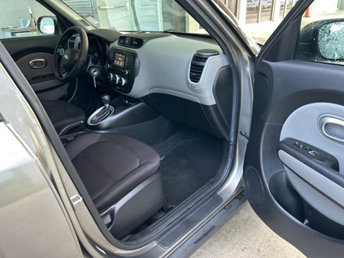 Used 2018 Kia Soul image 19
