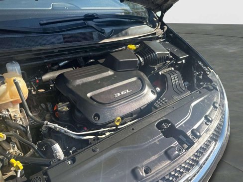 Used 2017 Chrysler Pacifica Limited image 3