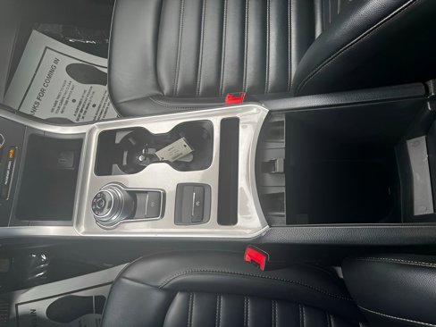 Used 2024 Ford Edge SEL image 33