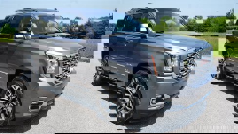 Used 2018 GMC Yukon Denali image 4