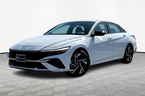 Certified 2025 Hyundai Elantra Sport image 1