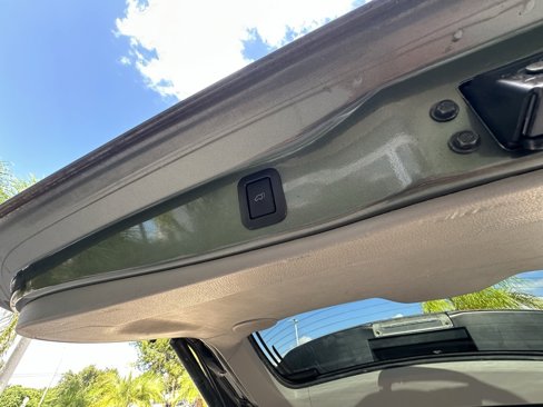 Used 2018 Toyota Highlander Limited image 28