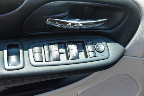 Used 2018 Dodge Grand Caravan SE image 15