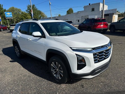 New 2026 Chevrolet Equinox LT image 3