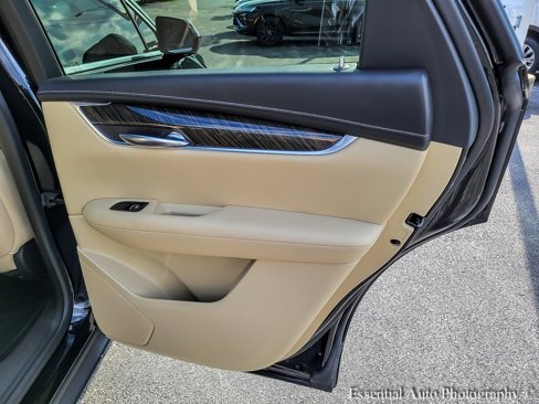 Used 2018 Cadillac XT5 AWD image 30
