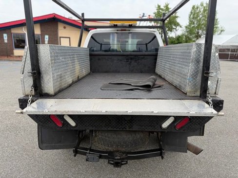 Used 2011 Ford F250 XLT w/ Snow Plow Prep Pkg image 11