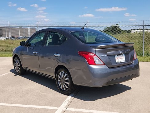 Used 2017 Nissan Versa SV image 7