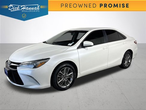 Used 2017 Toyota Camry SE image 1