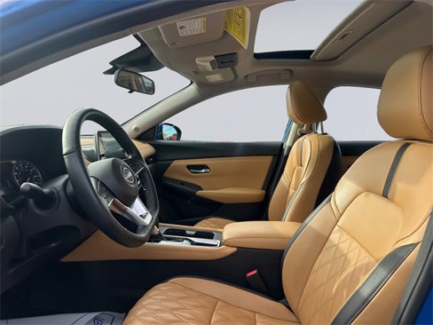 Used 2024 Nissan Sentra SV w/ SV Premium Package image 9