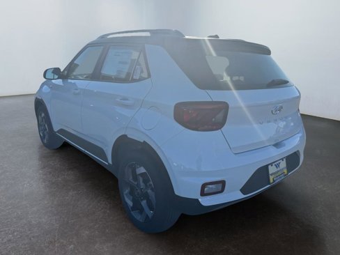 New 2026 Hyundai Venue image 7