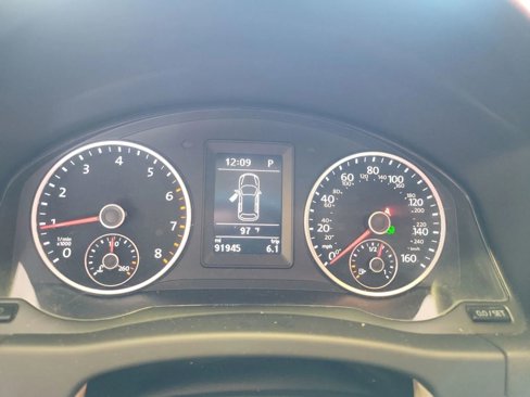 Used 2016 Volkswagen Tiguan S image 13