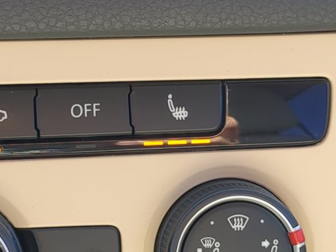 Used 2017 Volkswagen Tiguan S image 28