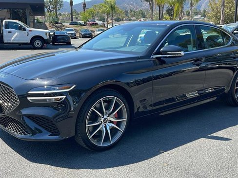 Used 2025 Genesis G70 2.5T image 13