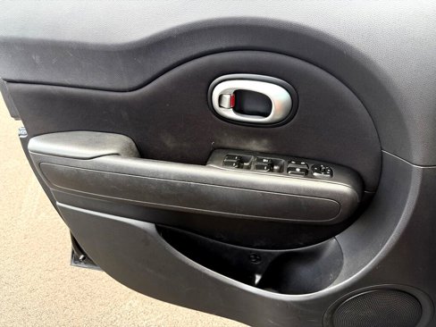 Used 2016 Kia Soul image 22