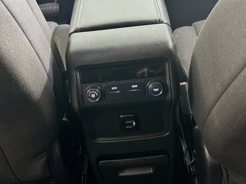 Used 2017 GMC Acadia SLE image 14