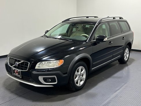 Used 2008 Volvo XC70 3.2 image 1