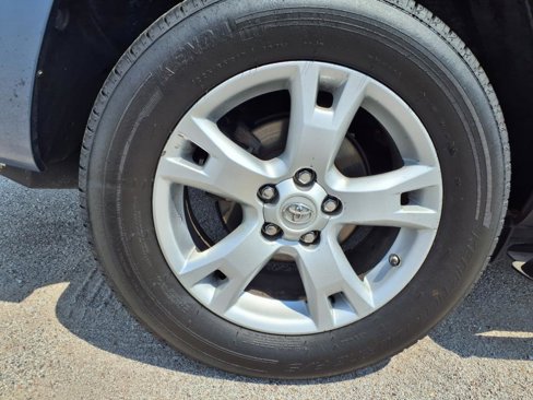 Used 2012 Toyota RAV4 FWD image 38