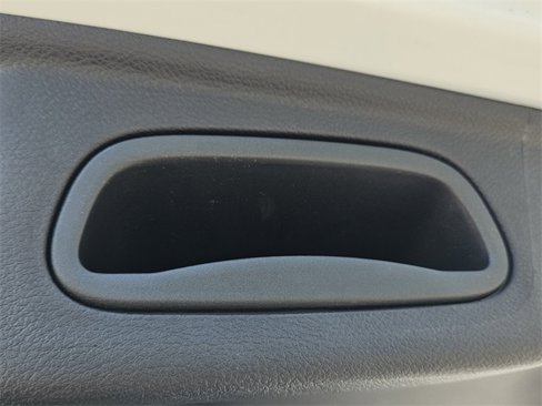 New 2025 Jeep Compass Latitude image 13