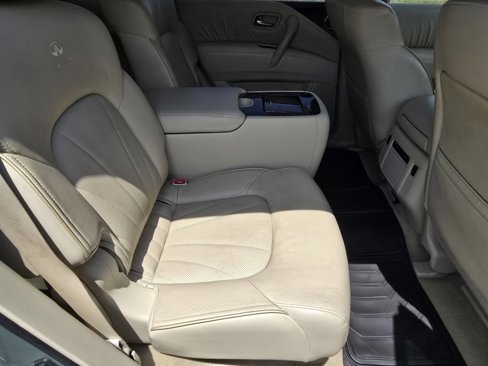 Used 2012 INFINITI QX56 4WD w/ Deluxe Touring Pkg image 17