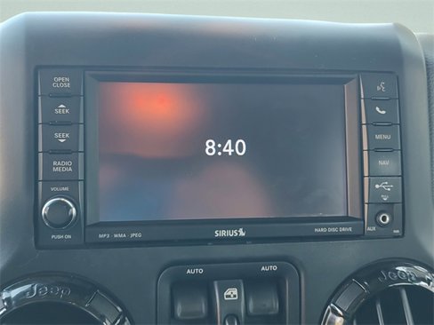 Used 2014 Jeep Wrangler Unlimited Sahara image 17