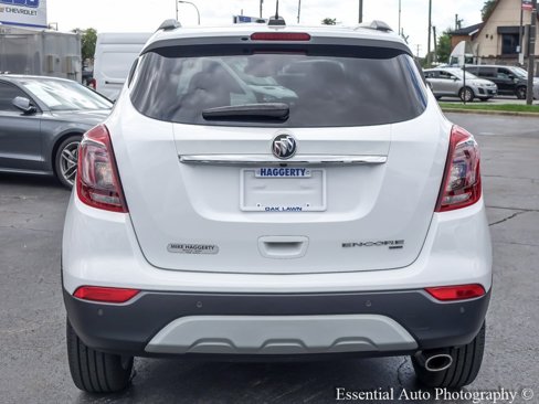 Used 2022 Buick Encore Preferred w/ Safety Package II image 5