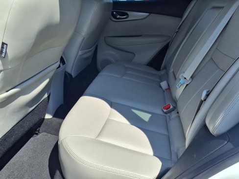 Used 2020 Nissan Rogue Sport SL w/ Premium Package image 15