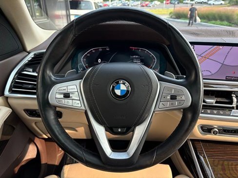Used 2019 BMW X7 xDrive40i w/ Cold Weather Package image 25