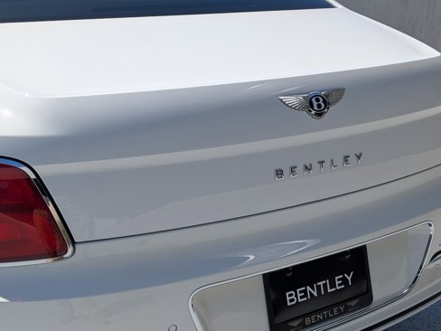 Certified 2021 Bentley Flying Spur W12 image 13
