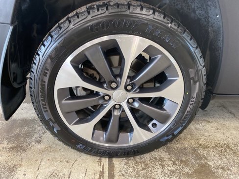 Used 2022 Jeep Cherokee Limited w/ Elite Package image 14